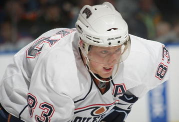UNIONDALE, NY - NOVEMBER 02:  Ales Hemsky #83 of the Edmonton Oilers skates against the New York Islanders at the Nassau Coliseum on November 2, 2009 in Uniondale, New York.  (Photo by Bruce Bennett/Getty Images)