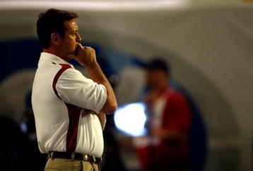 MIAMI - JANUARY 08:  Head coach Bob Stoops of the Oklahoma Sooners looks on during warm ups against the Florida Gators during the FedEx BCS National Championship game at Dolphin Stadium on January 8, 2009 in Miami, Florida.  (Photo by Marc Serota/Getty Images)