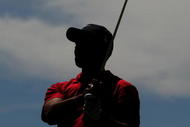 MELBOURNE, AUSTRALIA - NOVEMBER 15:  Tiger Woods of the USA plays an approach shot on the 6th hole during the final round of the 2009 Australian Masters at Kingston Heath Golf Club on November 15, 2009 in Melbourne, Australia.  (Photo by Mark Dadswell/Getty Images)