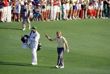 AUGUSTA, GA - APRIL 13, 1986:  Jack Nicklaus walks up the 18th fairway enroute to victory at the 1986 Masters tournament at Augusta National April 13, 1986 in Augusta, Georgia.  (Photo by David Cannon/Allsport)