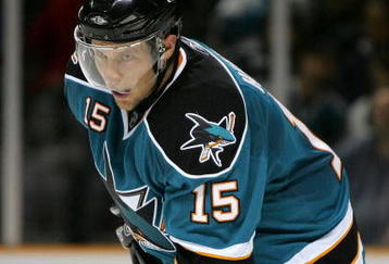 SAN JOSE, CA - NOVEMBER 25:  Dany Heatley #15 of the San Jose Sharks in action during their game against the Chicago Blackhawks at HP Pavilion on November 25, 2009 in San Jose, California.  (Photo by Ezra Shaw/Getty Images)