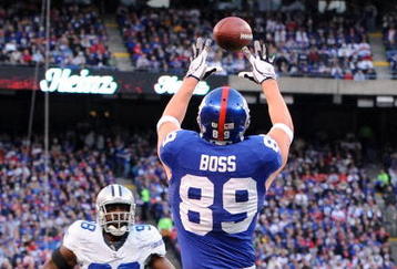 EAST RUTHERFORD, NJ - NOVEMBER 02:  Kevin Boss #89 of the New York Giants scores a touchdown against the Dallas Cowboys on November 2, 2008 at Giants Stadium in East Rutherford, New Jersey.  (Photo by Al Bello/Getty Images)