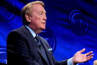 BEVERLY HILLS, CA - NOVEMBER 10:  Voice of the Los Angeles Dodgers Vin Scully speaks at the Hollywood Radio & Television Society Newsmaker Lunheon at the Beverly Wilshire Hotel  on November 10, 2009 in Beverly Hills, California.  (Photo by Michael Buckner/Getty Images)