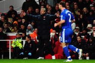 LONDON, ENGLAND - NOVEMBER 29:  Manager of Arsenal Arsene Wenger shouts to his players during the Barclays Premier League match between Arsenal and Chelsea at the Emirates Stadium on November 29, 2009 in London, England.  (Photo by Mike Hewitt/Getty Images)