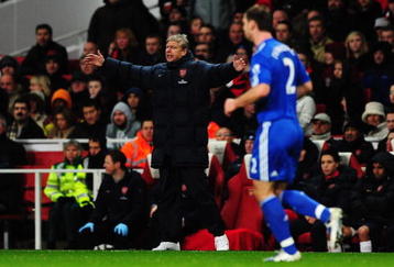 LONDON, ENGLAND - NOVEMBER 29:  Manager of Arsenal Arsene Wenger shouts to his players during the Barclays Premier League match between Arsenal and Chelsea at the Emirates Stadium on November 29, 2009 in London, England.  (Photo by Mike Hewitt/Getty Images)