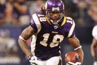 MINNEAPOLIS, MN - SEPTEMBER 27:  Wide receiver Sidney Rice #18 of the Minnesota Vikings runs with the ball during the game against the San Francisco 49ers at Hubert H. Humphrey Metrodome on September 27, 2009 in Minneapolis, Minnesota. The Vikings defeated the 49ers 27-24. (Photo by Genevieve Ross/Getty Images) 