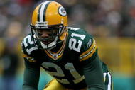 GREEN BAY, WI - NOVEMBER 16: Cornerback Charles Woodson #21 of the Green Bay Packers is poised as he defends against the Chicago Bears during NFL action at Lambeau Field on November 16, 2008 in Green Bay, Wisconsin. The Packers defeated the Bears 37-3. (Photo by Doug Pensinger/Getty Images)