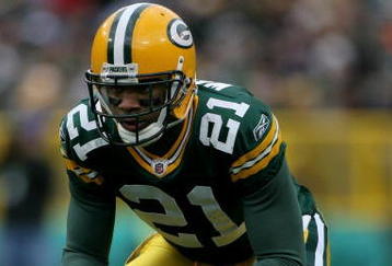 GREEN BAY, WI - NOVEMBER 16:  Cornerback Charles Woodson #21 of the Green Bay Packers is poised as he defends against the Chicago Bears during NFL action at Lambeau Field on November 16, 2008 in Green Bay, Wisconsin. The Packers defeated the Bears 37-3.  (Photo by Doug Pensinger/Getty Images)