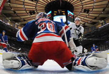 NEW YORK - NOVEMBER 30: Henrik Lundqvist #30 of the New York Rangers makes the stop against Sidney Crosby #87 of the Pittsburgh Penguins at Madison Square Garden on November 30, 2009 in New York City. The Penguins defeated the Rangers 5-2. (Photo by Bruce Bennett/Getty Images)