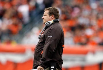 CINCINNATI - NOVEMBER 29: Eric Mangini the Head Coach of the Cleveland Browns walks on the field during the NFL game against the Cincinnati Bengals at Paul Brown Stadium on November 29, 2009 in Cincinnati, Ohio.  (Photo by Andy Lyons/Getty Images)