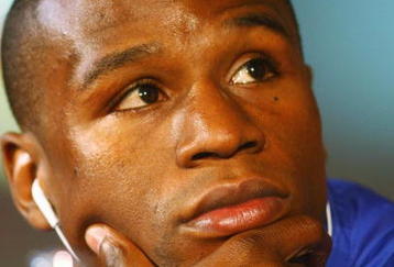 LONDON, ENGLAND - MAY 21:  Floyd Mayweather of America talks to the press as he announces the fight between himself and Juan Manuel Marquez of Mexico on May 21, 2009 in London, England. The fight's set to take place on July 18, 2009 at the MGM Grand in Las Vegas (Photo by Tom Shaw/Getty Images)