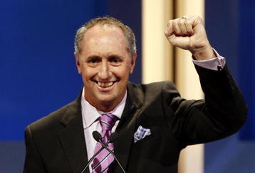 LOS ANGELES, CA - JUNE 07:  Sportswriter Rick Reilly appears onstage at the Cedars-Sinai Medical Center's 24th Annual Sports Spectacular at the Century Plaza Hotel on June 7, 2009 in Los Angeles, California.  (Photo by Kevin Winter/Getty Images)