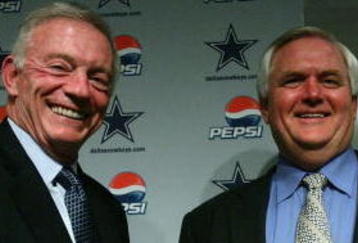 IRVING, TX - FEBRUARY 08:   Wade Phillips shakes hands with Jerry Jones after being named the new Dallas Cowboys Coach during a press conference on February 8, 2007 in Irving, Texas.   (Photo by Ronald Martinez/Getty Images)