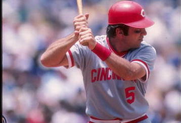 Jun 1983:  Jonny Bench of the Cincinnati Reds in action during a game. Mandatory Credit: Allsport  /Allsport