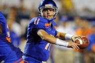 BOISE, ID - SEPTEMBER 3: Quarterback Kellen Moore #6 of the Boise State Broncos sets to throw a pass in the third quarter of the game against the Oregon Ducks at Bronco Stadium on September 3, 2009 in Boise, Idaho. Boise State won the game 19-8. (Photo by Steve Dykes/Getty Images)