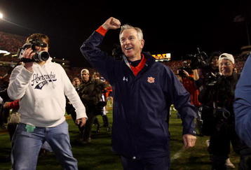 AUBURN, AL - NOVEMBER 24:  Head coach Tommy Tuberville of the Auburn Tigers celebrates after his team's victory over the Alabama Crimson Tide at Jordan-Hare Stadium on November 24, 2007 in Auburn, Alabama. Auburn defeated Alabama for their sixth straight win over the Crimson Tide.  (Photo by Doug Benc/Getty Images)