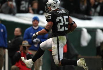 OAKLAND, CA - DECEMBER 2:  Justin Fargas #24 of the Oakland Raiders runs for a touchdown in the second half against the Denver Broncos during an NFL game December 2, 2007 at McAfee Coliseum in Oakland, California.  (Photo by Jed Jacobsohn/Getty Images)