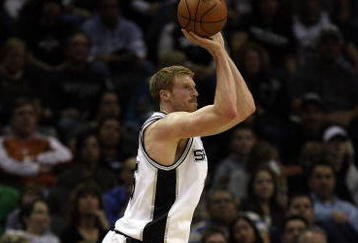 SAN ANTONIO - JANUARY 31:  Matt Bonner #15 of the San Antonio Spurs during play against the New Orleans Hornets on January 31, 2009 at AT&T Center in San Antonio, Texas.  NOTE TO USER: User expressly acknowledges and agrees that, by downloading and/or using this Photograph, user is consenting to the terms and conditions of the Getty Images License Agreement.  (Photo by Ronald Martinez/Getty Images)