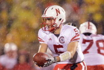 COLUMBIA, MO - OCTOBER 08: Quarterback Zac Lee #5 of the Nebraska Cornhuskers looks to hand off the ball during the game against the Missouri Tigers on October 8, 2009 at Faurot Field/Memorial Stadium in Columbia, Missouri. (Photo by Jamie Squire/Getty Images)