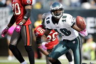 PHILADELPHIA - OCTOBER 11:  Jeremy Maclin #18 of the Philadelphia Eagles celebrates his touchdown in front of Will Allen #26 of the Tampa Bay Buccaneers at Lincoln Financial Field on October 11, 2009 in Philadelphia, Pennsylvania.  (Photo by Jeff Zelevansky/Getty Images)