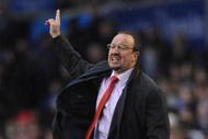 LIVERPOOL, ENGLAND - NOVEMBER 29: Liverpool Manager Rafael Benitez shouts instructions as Everton Manager David Moyes looks on during the Barclays Premier League match between Everton and Liverpool at Goodison Park on November 29, 2009 in Liverpool, England. (Photo by Laurence Griffiths/Getty Images)