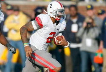 ANN ARBOR, MI - NOVEMBER 21: Quarterback Terrelle Pryor #2 of the Ohio State Buckeyes runs the ball during the game against the Michigan Wolverines on November 21, 2009 at Michigan Stadium in Ann Arbor, Michigan. Ohio State won the game 21-10. (Photo by Gregory Shamus/Getty Images)