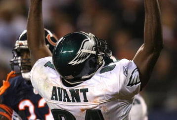 CHICAGO - NOVEMBER 22: Jason Avant #81 of the Philadelphia Eagles celebrates after he scored a 13-yard touchdown reception in the first quarter against the Chicago Bears at Soldier Field on November 22, 2009 in Chicago, Illinois.  (Photo by Jonathan Daniel/Getty Images)