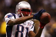 NEW ORLEANS - NOVEMBER 30: Randy Moss #81 of the New England Patriots warms up against the New Orleans Saints at Louisana Superdome on November 30, 2009 in New Orleans, Louisiana. (Photo by Scott Halleran/Getty Images)