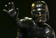 NEW YORK - DECEMBER 09: The Heisman Trophy was presented to Troy Smith of Ohio State University on December 9, 2006 in New York City. (Photo by Chris Trotman/Getty Images)