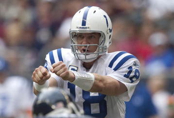HOUSTON - NOVEMBER 29:  Quarterback Peyton Manning #18 of the Indianapolis Colts changes the play at the line of  scrimmage against the Houston Texans at Reliant Stadium on November 29, 2009 in Houston, Texas.  (Photo by Bob Levey/Getty Images)