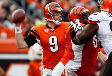 CINCINNATI - NOVEMBER 29:  Carson Palmer #9 of the Cincinnati Bengals passes the ball  during the NFL game against the Cleveland Browns at Paul Brown Stadium on November 29, 2009 in Cincinnati, Ohio.  (Photo by Andy Lyons/Getty Images)