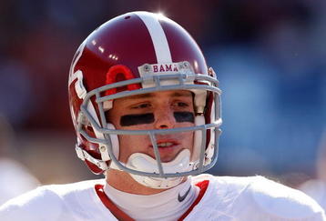 AUBURN, AL - NOVEMBER 27:  Quarterback Greg McElroy #12 of the Alabama Crimson Tide against the Auburn Tigers at Jordan-Hare Stadium on November 27, 2009 in Auburn, Alabama.  (Photo by Kevin C. Cox/Getty Images)