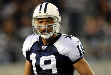 ARLINGTON, TX - NOVEMBER 26:  Wide receiver Miles Austin #19 of the Dallas Cowoys at Cowboys Stadium on November 26, 2009 in Arlington, Texas.  (Photo by Ronald Martinez/Getty Images)