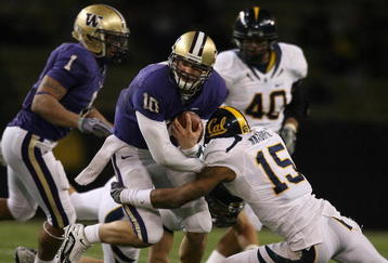 SEATTLE - DECEMBER 05:  Quarterback Jake Locker #10 of the Washington Huskies rushes against Bryant Nnabuife #15 of the California Bears on December 5, 2009 at Husky Stadium in Seattle, Washington. The Huskies defeated the Bears 42-10. (Photo by Otto Greule Jr/Getty Images)