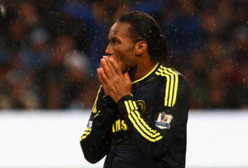 MANCHESTER, ENGLAND - DECEMBER 05:  Didier Drogba of Chelsea reacts to a missed chance during the Barclays Premier League match between Manchester City and Chelsea at the City of Manchester Stadium on December 5, 2009 in Manchester, England. (Photo by Alex Livesey/Getty Images)