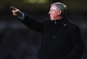 LONDON, ENGLAND - DECEMBER 05:  Sir Alex Ferguson manager of Manchester United gestures during the Barclays Premier League match between West Ham United and Manchester United at Upton Park on December 5, 2009 in London, England.  (Photo by Richard Heathcote/Getty Images)