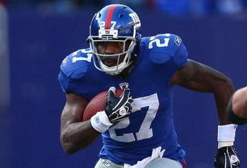 EAST RUTHERFORD, NJ - NOVEMBER 22:  Brandon Jacobs #27 of the New York Giants makes a break against the San Diego Chargers on November 8, 2009 at Giants Stadium in East Rutherford, New Jersey.  (Photo by Chris McGrath/Getty Images)