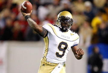 ATLANTA - NOVEMBER 28:  Quarterback Josh Nesbitt #9 of the Georgia Tech Yellow Jackets against the Georgia Bulldogs at Bobby Dodd Stadium on November 28, 2009 in Atlanta, Georgia.  (Photo by Kevin C. Cox/Getty Images)