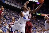 LEXINGTON, KY - NOVEMBER 21:  John Wall #11 of the Kentucky Wildcats shoots the ball during the game against the Rider Broncs on November 21, 2009 in Lexington, Kentucky.  (Photo by Andy Lyons/Getty Images)