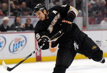 ANAHEIM, CA - NOVEMBER 25:  Ryan Getzlaf #15 of the Anaheim Ducks shoots against the Carolina Hurricanes during the game at the Honda Center on November 25, 2009 in Anaheim, California.  (Photo by Harry How/Getty Images)
