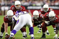 GLENDALE, AZ - DECEMBER 06:  Kurt Warner #13 of the Arizona Cardinals prepares to snap the ball during the NFL game against the Minnesota Vikings at the Universtity of Phoenix Stadium on December 6, 2009 in Glendale, Arizona. The Cardinals defeated the Vikings 30-17.  (Photo by Christian Petersen/Getty Images)