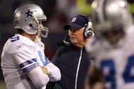 EAST RUTHERFORD, NJ - DECEMBER 06:  Head coach Wade Phillips of the Dallas Cowboys talks with Tony Romo #9 against the New York Giants at Giants Stadium on December 6, 2009 in East Rutherford, New Jersey.  (Photo by Jim McIsaac/Getty Images)