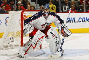 OTTAWA - NOVEMBER 26:  Goaltender Steve Mason #1 of the Columbus Blue Jackets defends his net against the Ottawa Senators during their game at Scotiabank Place on November 26, 2009 in Ottawa, Ontario, Canada. The Senators defeated the Blue Jackets 2-1. (Photo by Phillip MacCallum/Getty Images)