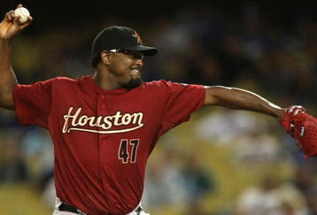 LOS ANGELES, CA - JULY 16:  Jose Valverde #47 of the Houston Astros picthes in the game against the Los Angeles Dodgers on July 16, 2009 at Dodger Stadium in Los Angeles, California.  (Photo by Stephen Dunn/Getty Images)