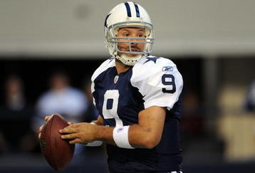 ARLINGTON, TX - NOVEMBER 26:  Quarterback Tony Romo #9 of the Dallas Cowboys at Cowboys Stadium on November 26, 2009 in Arlington, Texas.  (Photo by Ronald Martinez/Getty Images)