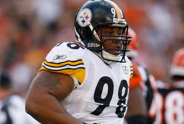 CINCINNATI - SEPTEMBER 27:  Casey Hampton #98 of the Pittsburgh Steelers is pictured during the NFL game against the Cincinnati Bengals at Paul Brown Stadium on September 27, 2009 in Cincinnati, Ohio.  (Photo by Andy Lyons/Getty Images)