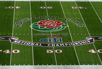 PASADENA, CA - JANUARY 04:  A view of the logo on the Rose Bowl field before the start of the BCS National Championship Rose Bowl Game between the USC Trojans and the Texas Longhorns on January 4, 2006 in Pasadena, California. (Photo by Donald Miralle/Getty Images)