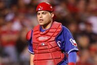 ANAHEIM, CA - SEPTEMBER 29:  Ivan Rodriguez #7 of the Texas Rangers walks back to the dugout against the Los Angeles Angels of Anaheim at Angel Stadium on September 29, 2009 in Anaheim, California.  (Photo by Jeff Gross/Getty Images)
