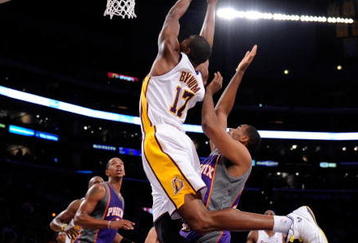 LOS ANGELES, CA - DECEMBER 06:  Andrew Bynum #17 of the Los Angeles Lakers in action against Phoenix Suns during the second quarter of the NBA basketball game at Staples Center on December 6, 2009 in Los Angeles, California. NOTE TO USER: User expressly acknowledges and agrees that, by downloading and/or using this Photograph, user is consenting to the terms and conditions of the Getty Images License Agreement.  (Photo by Kevork Djansezian/Getty Images)