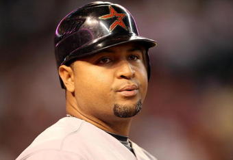 PHOENIX - AUGUST 30:  Carlos Lee #45 of the Houston Astros prepares to bat against the Arizona Diamondbacks during the major league baseball game at Chase Field on August 30, 2009 in Phoenix, Arizona. The Diamondbacks defeated the Astros 4-3.  (Photo by Christian Petersen/Getty Images)